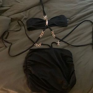 Black and gold Adika set